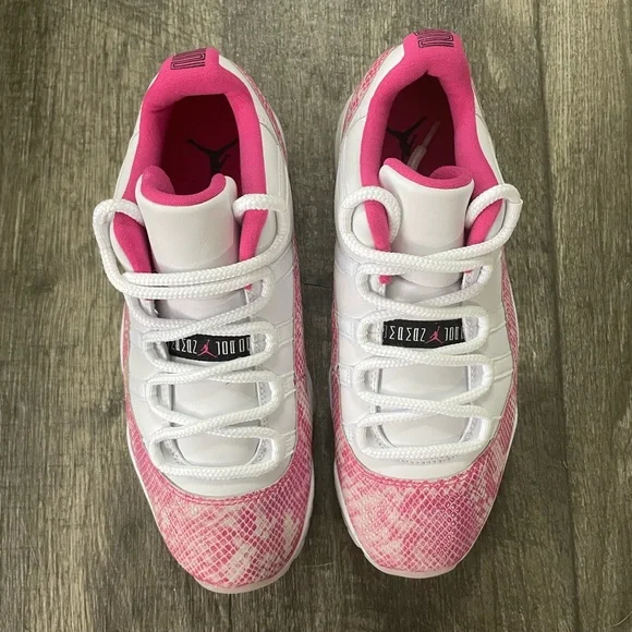 AIR JORDAN 11 RETRO PINK SNAKESKIN